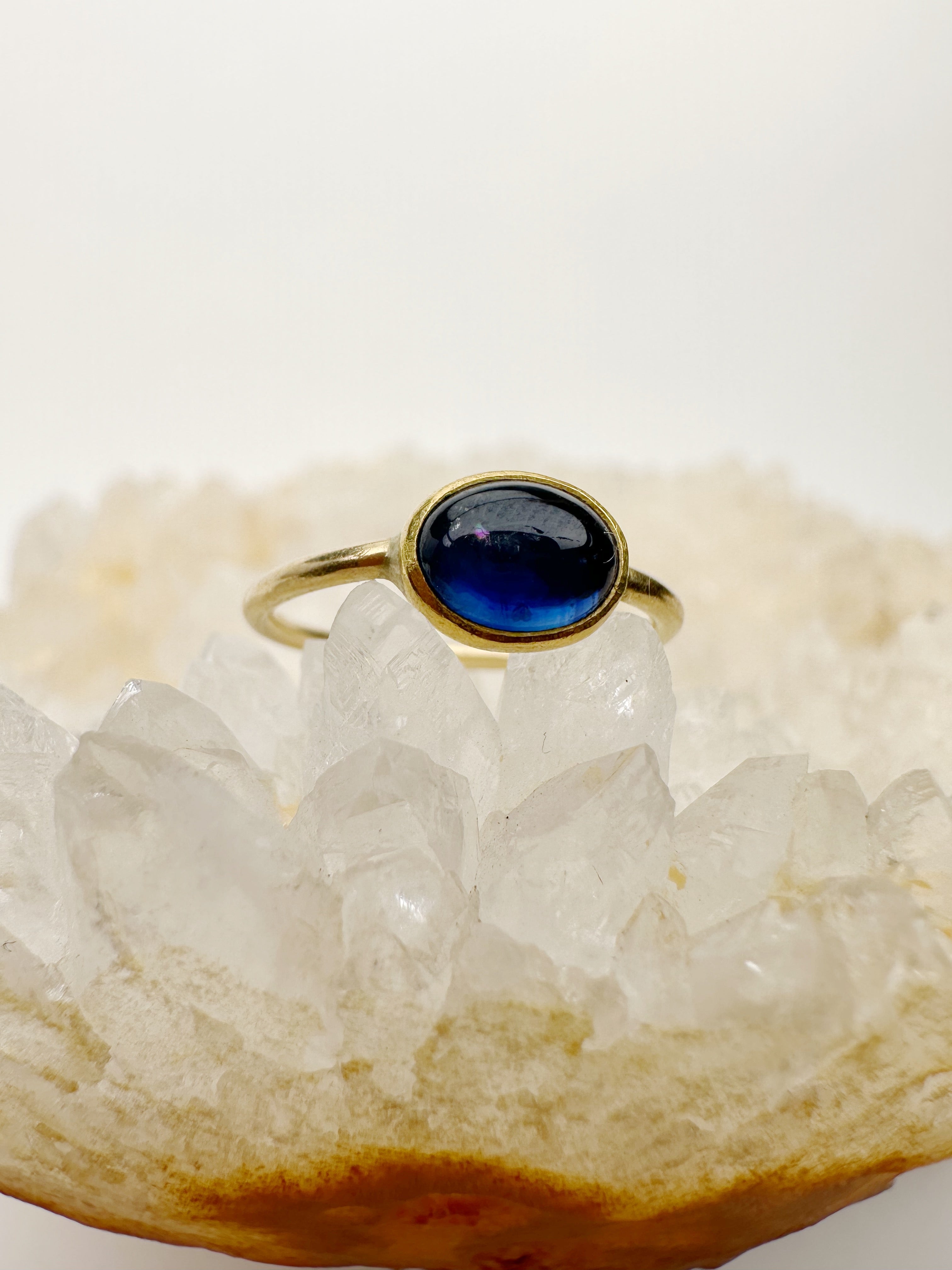 French Art Deco 7.90 Ct Cabochon Sapphire Engagement Ring - Antique Jewelry  | Vintage Rings | Faberge EggsAntique Jewelry | Vintage Rings | Faberge Eggs